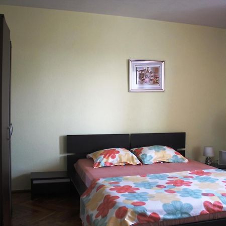 Modern Apartment City Center 2 Bukares Bagian luar foto