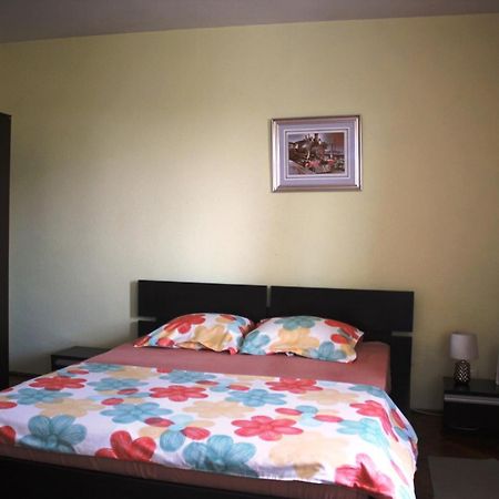 Modern Apartment City Center 2 Bukares Bagian luar foto